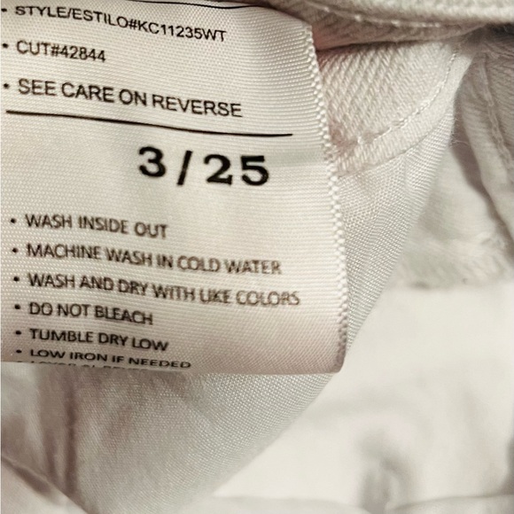 EUC worn once for a state pageant interview. Size 3 White KanCan skinny jeans - Picture 2 of 4